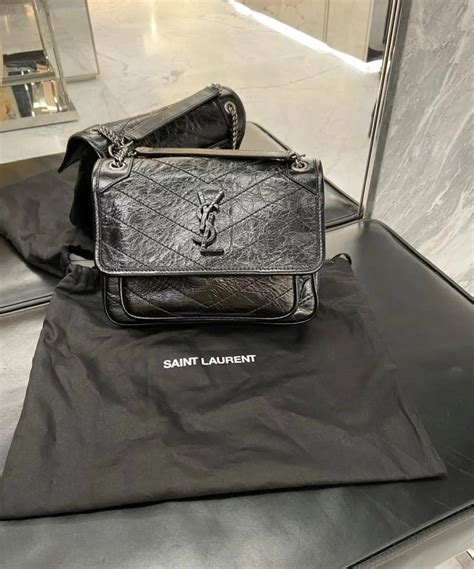 YSL Niki 短夾的開箱與評測 .